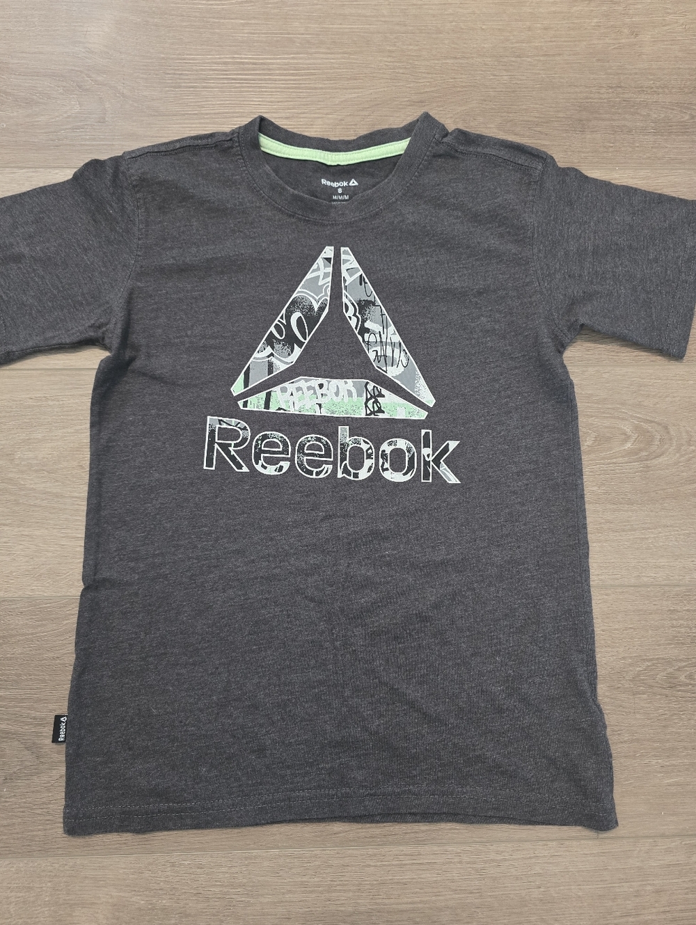 Reebok Boys Graphic Logo Tee Gray Short Sleeve Athletic Shirt Size 8‎